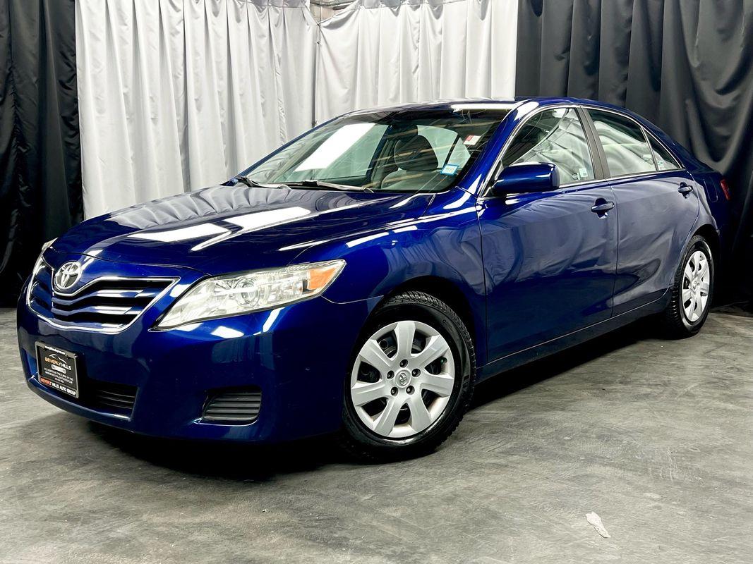 2011 Toyota Camry Le Price