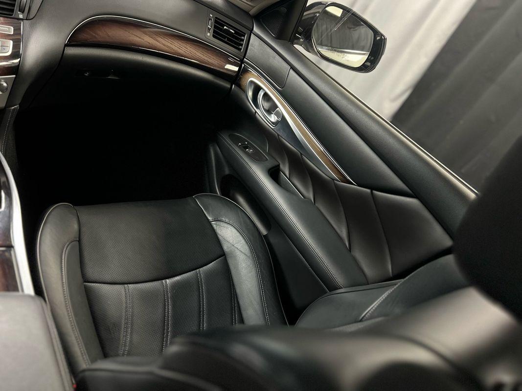 Used 2016 INFINITI Q70L 5.6 Deluxe Touring Pkg For Sale (Sold