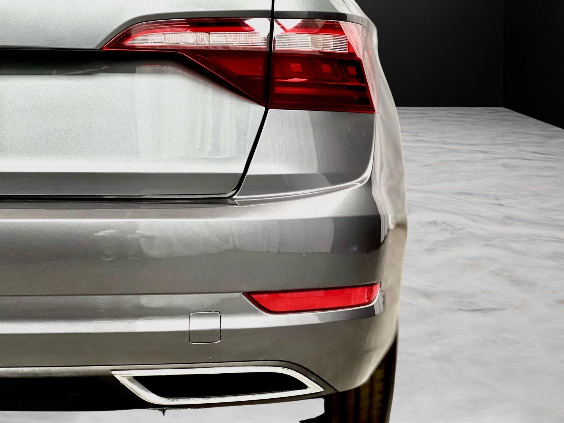 2020 Volkswagen Jetta R-Line - Photo 14