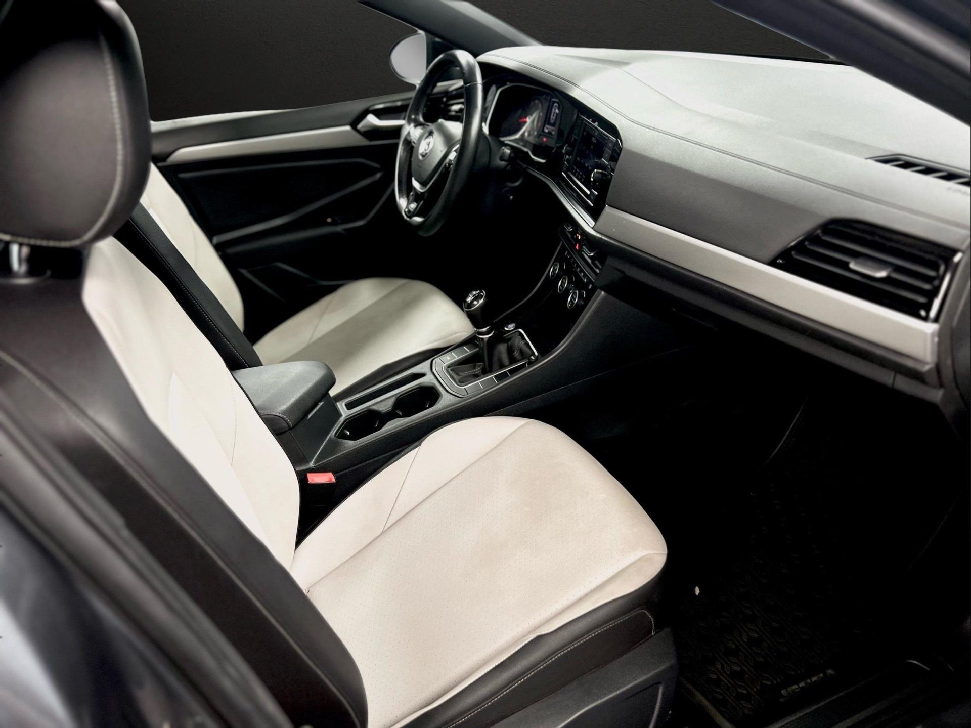 2020 Volkswagen Jetta R-Line - Photo 21