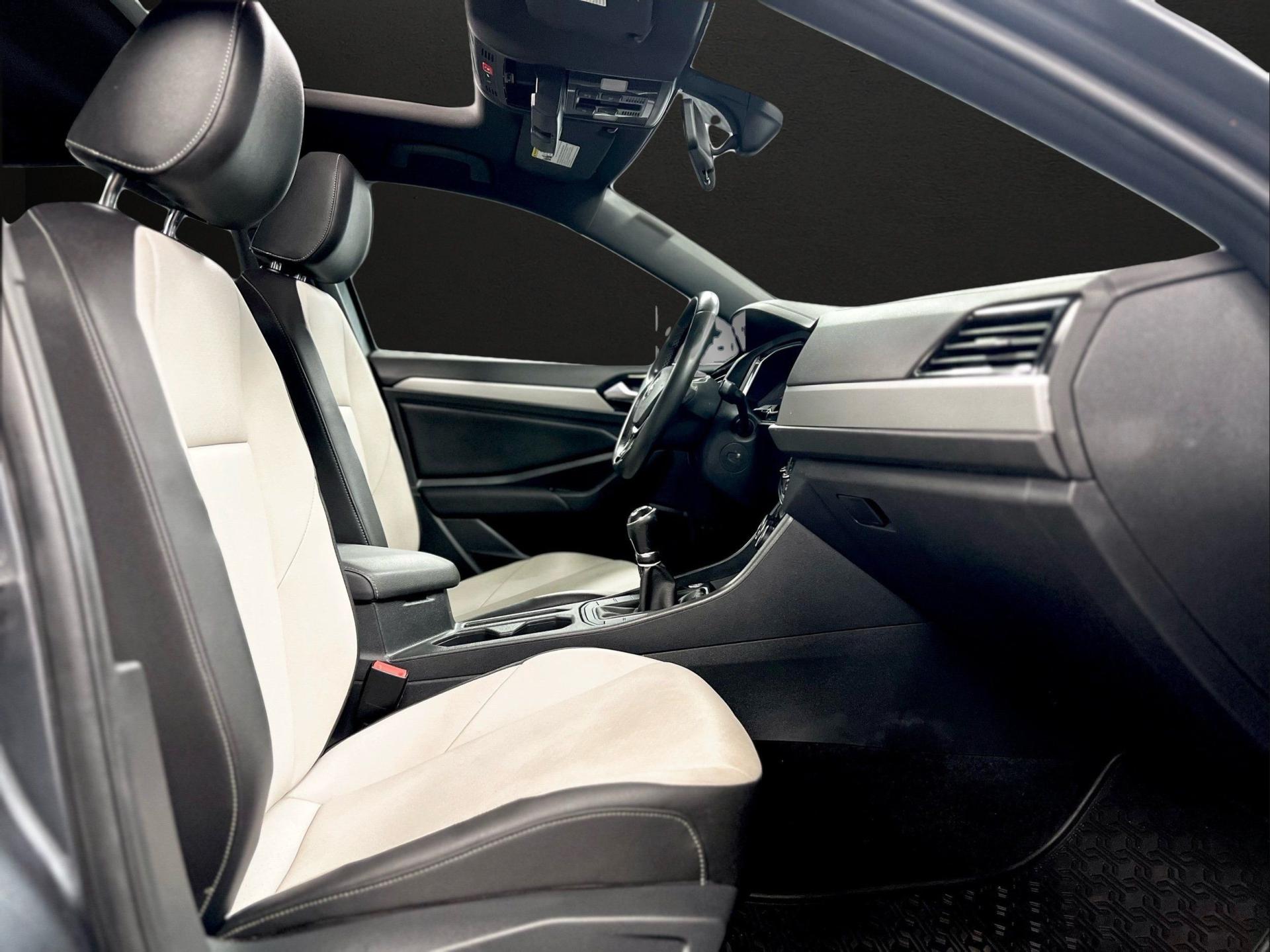 2020 Volkswagen Jetta R-Line - Photo 22
