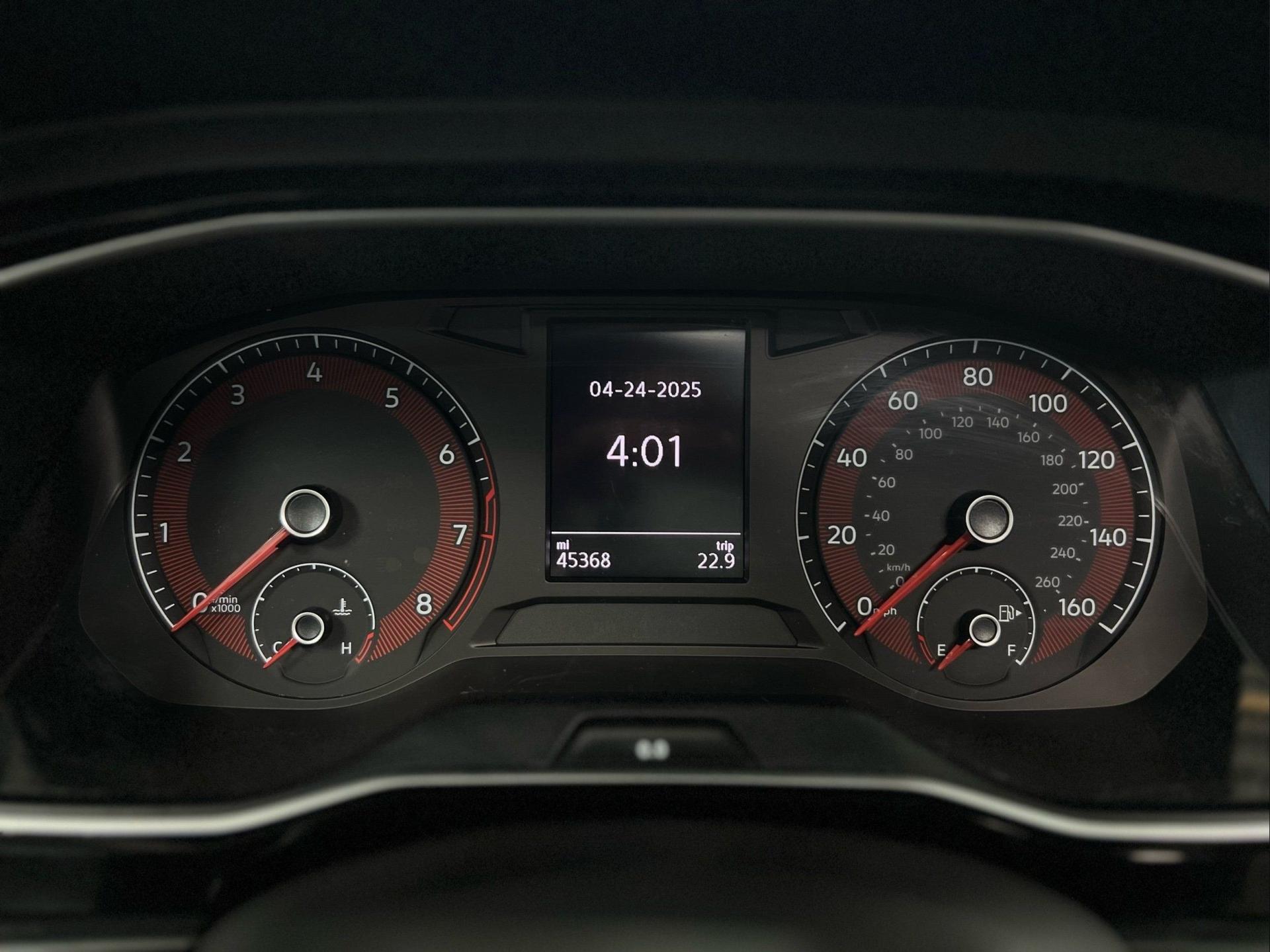 2020 Volkswagen Jetta R-Line - Photo 25