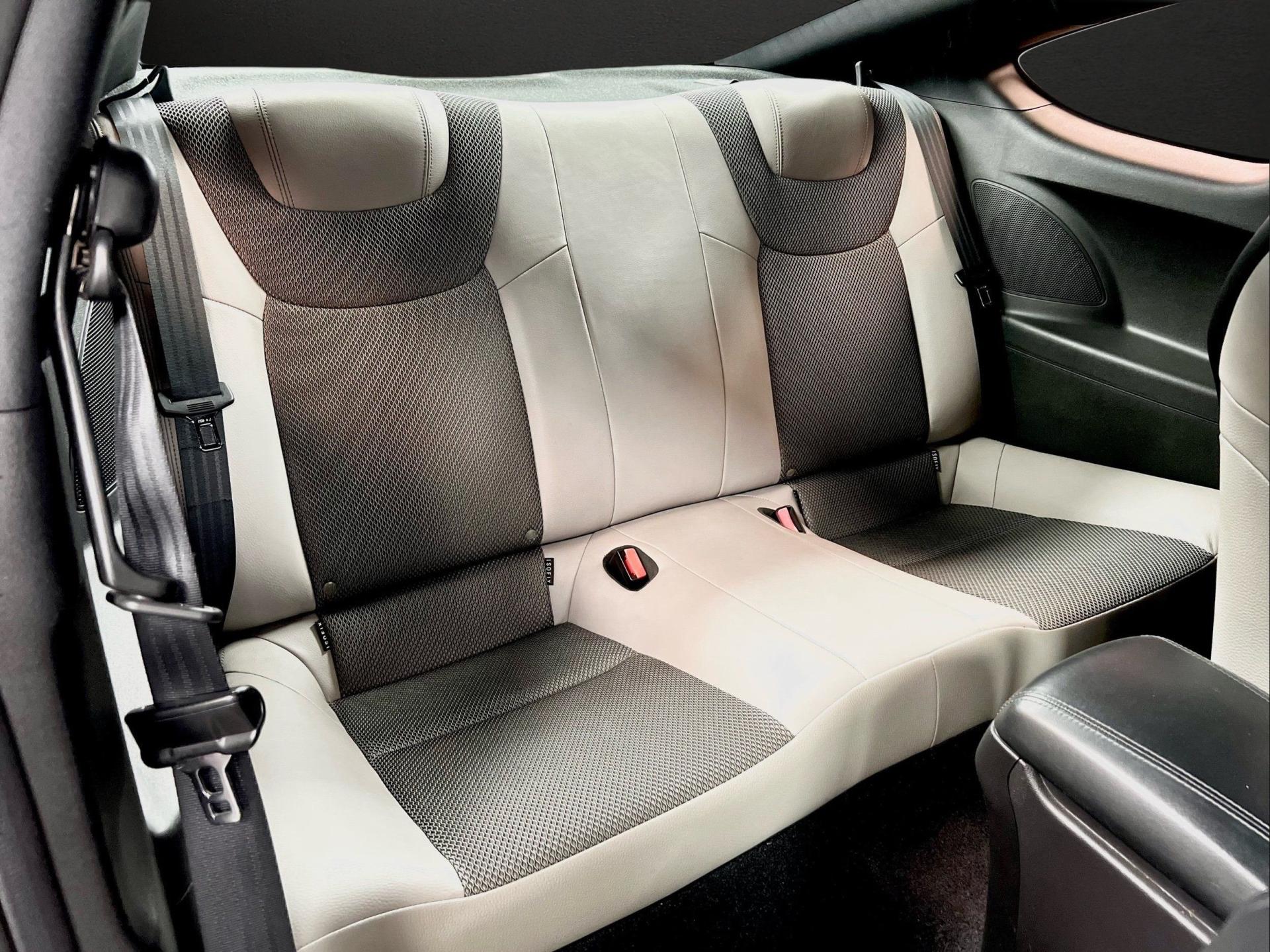 2016 Hyundai Genesis Coupe Base - Photo 19