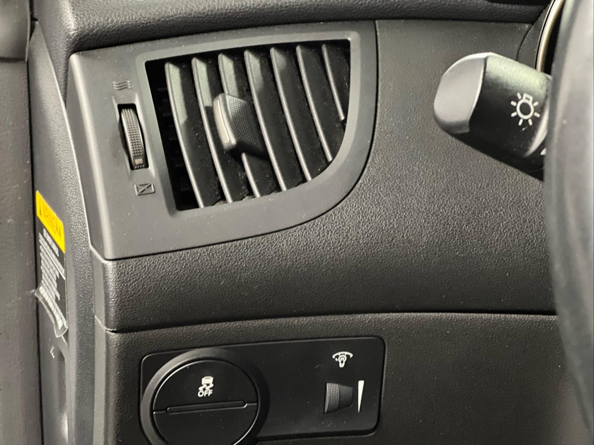 2016 Hyundai Genesis Coupe Base - Photo 23