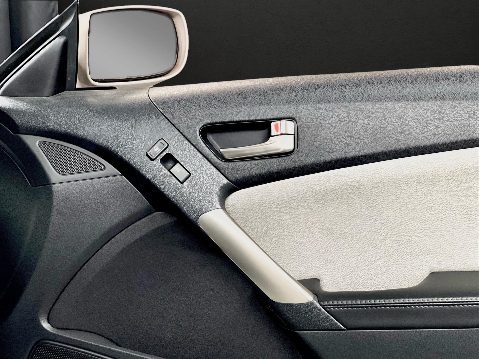 2016 Hyundai Genesis Coupe Base - Photo 27