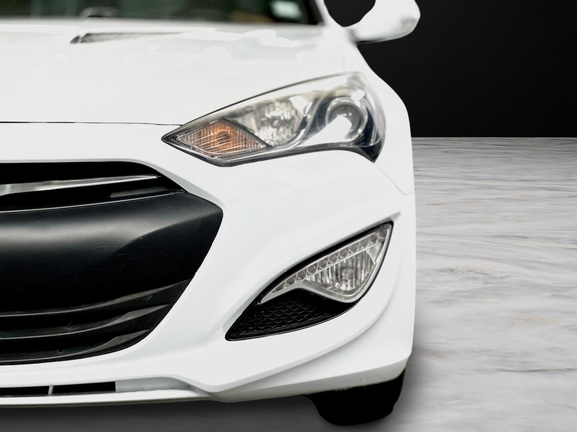 2016 Hyundai Genesis Coupe Base - Photo 9