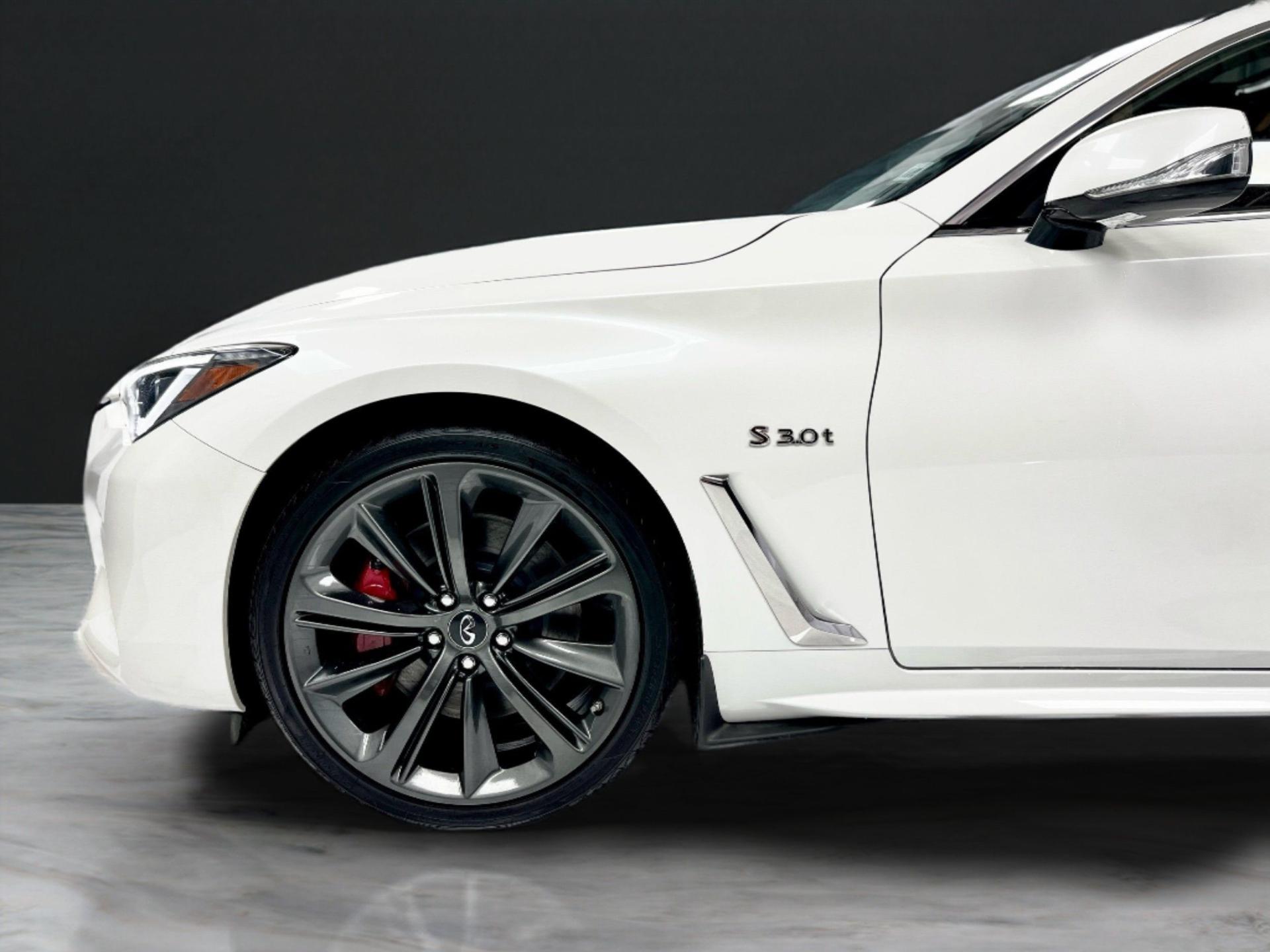 2018 INFINITI Q60 Coupe RED SPORT - Photo 10