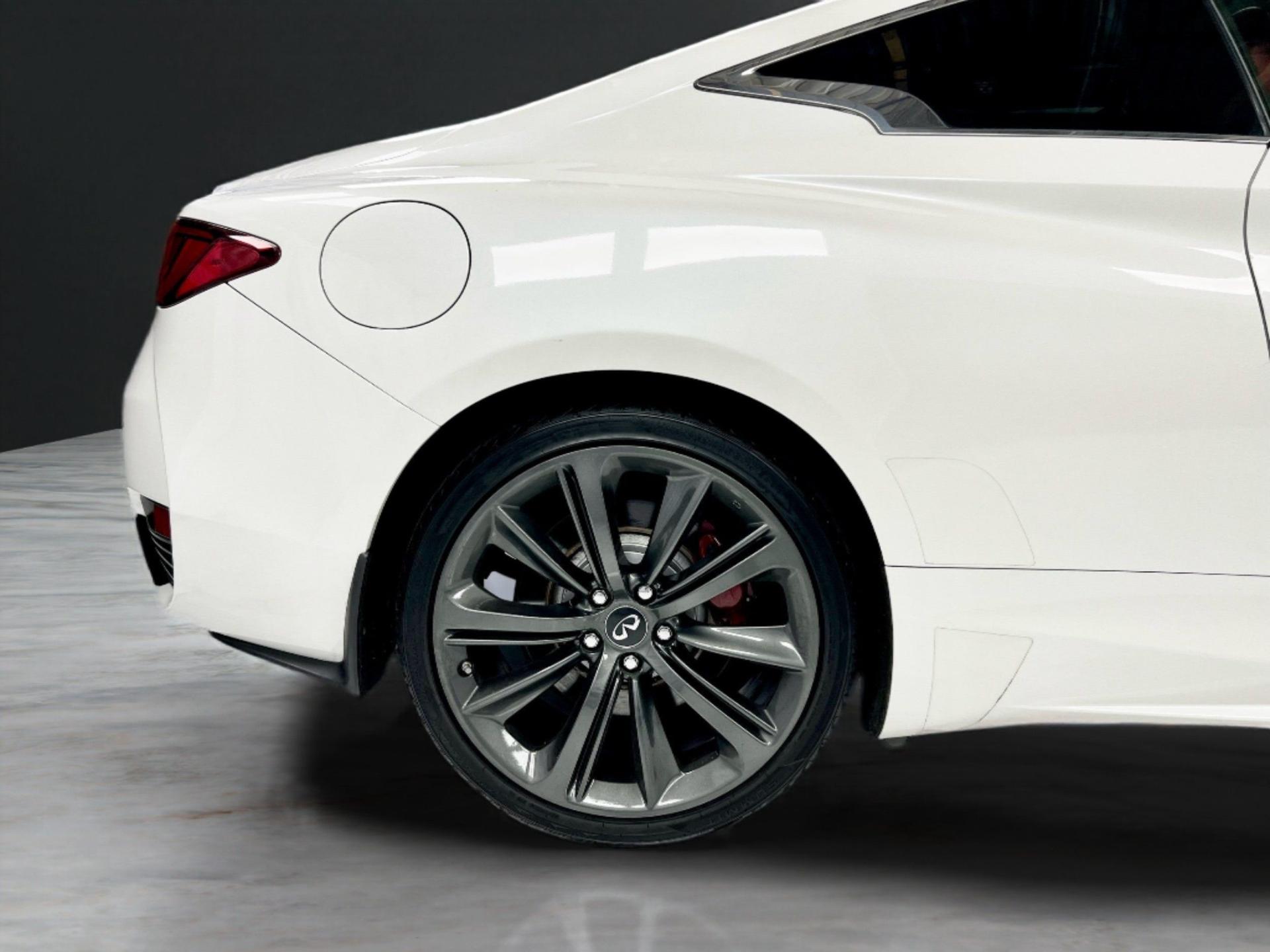 2018 INFINITI Q60 Coupe RED SPORT - Photo 12
