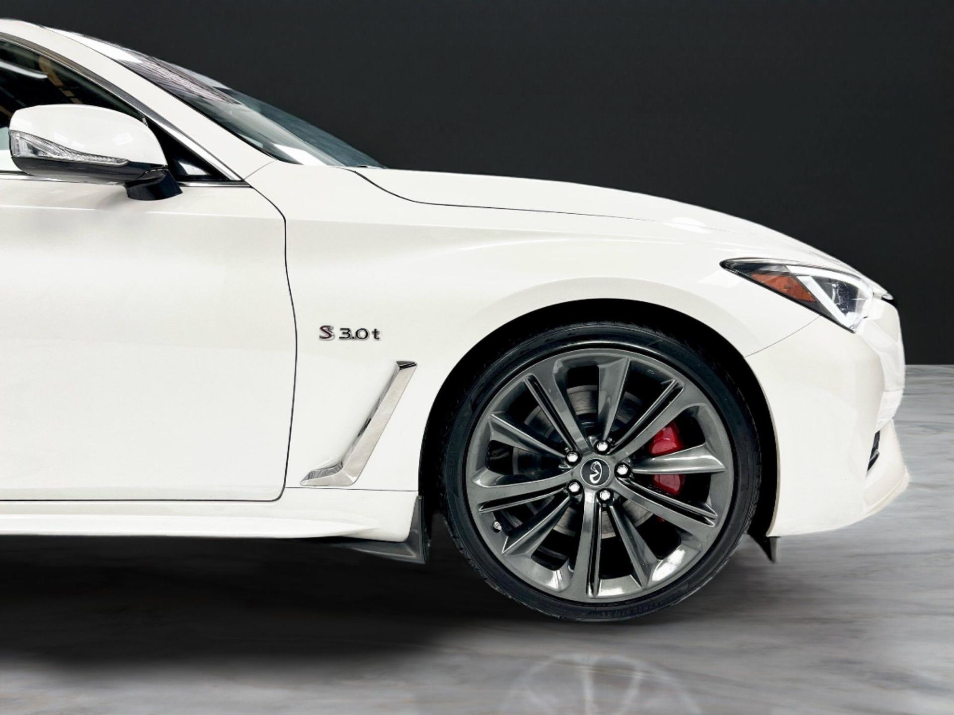 2018 INFINITI Q60 Coupe RED SPORT - Photo 13