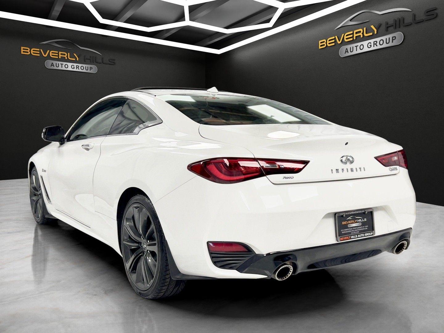 2018 INFINITI Q60 Coupe RED SPORT - Photo 3