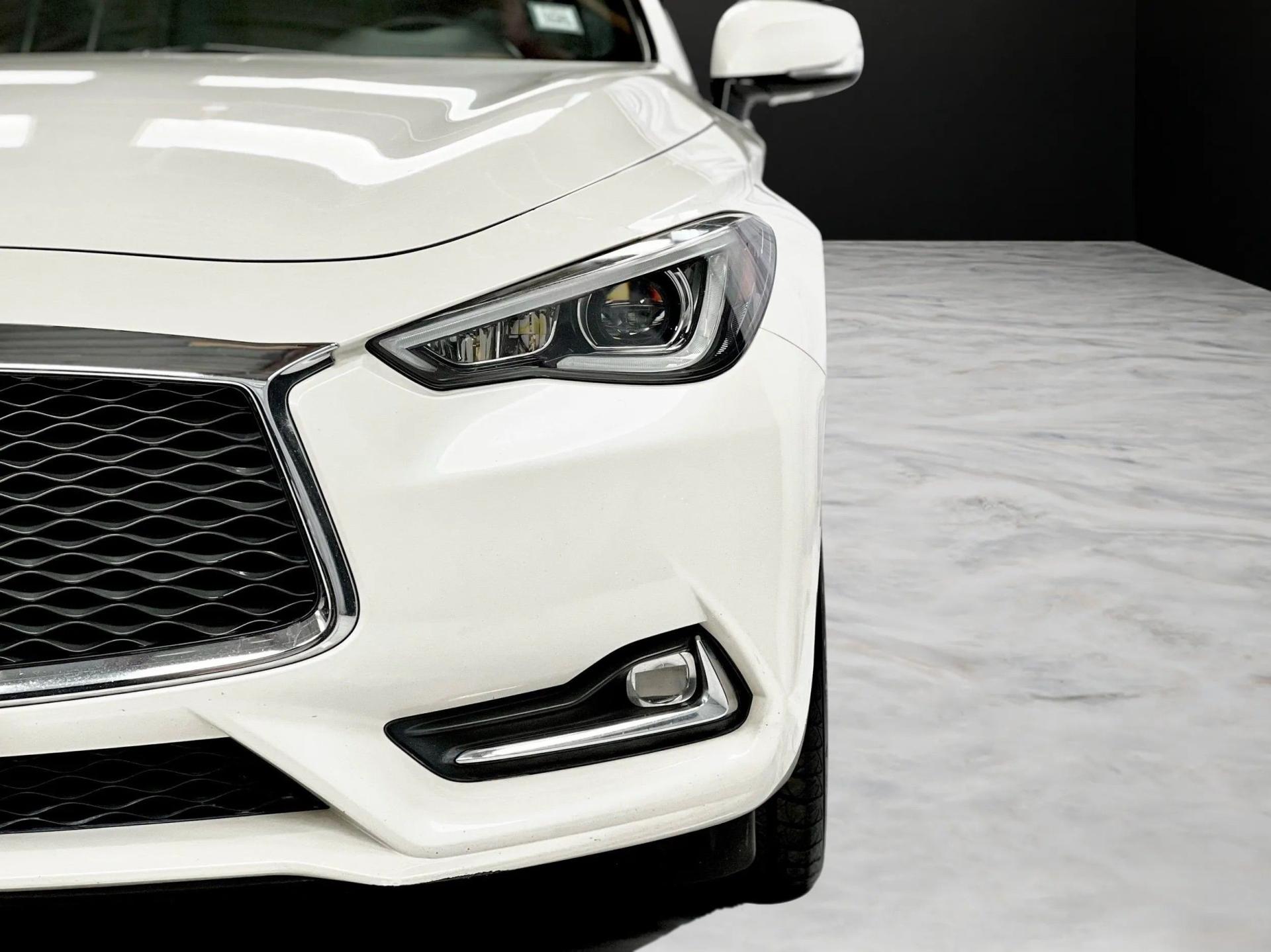 2018 INFINITI Q60 Coupe RED SPORT - Photo 9