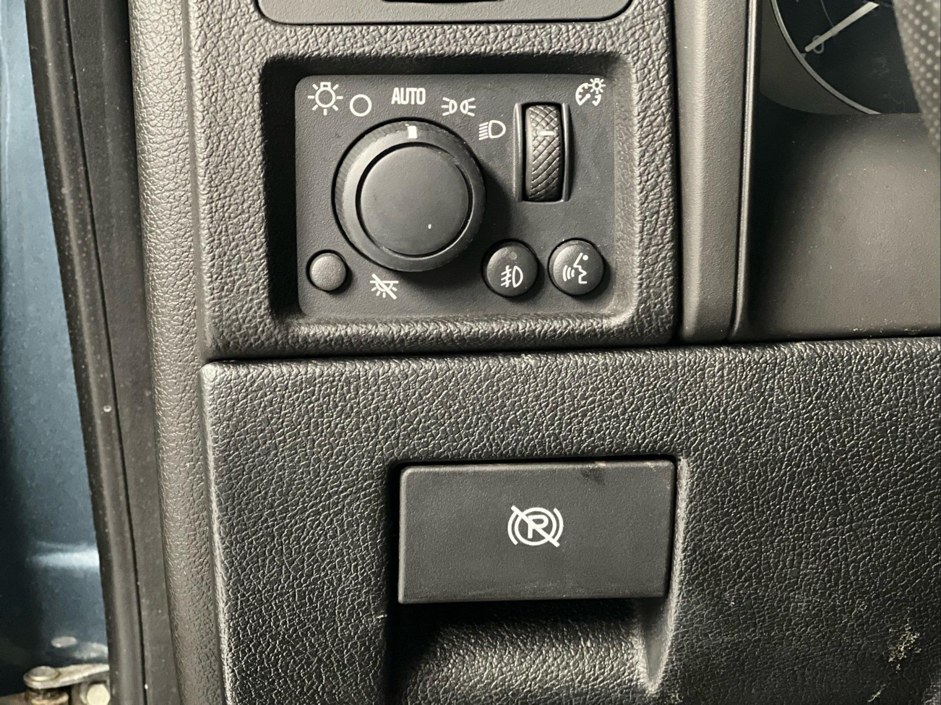 2006 Hummer H3 Base - Photo 24