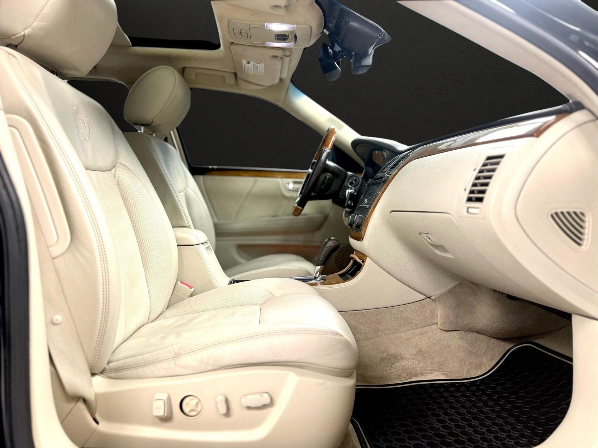 2011 Cadillac DTS Platinum Collection - Photo 22