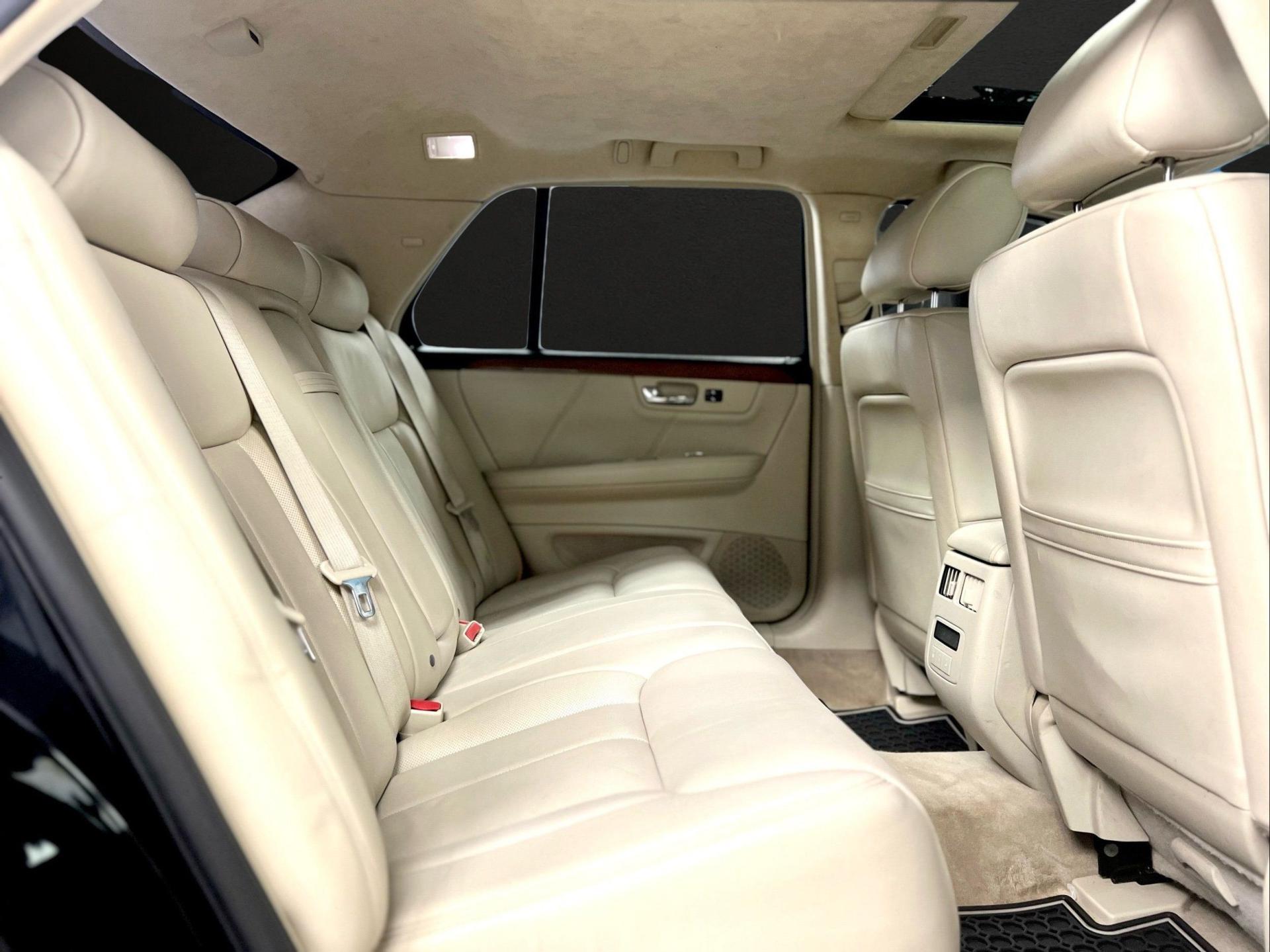 2011 Cadillac DTS Platinum Collection - Photo 25