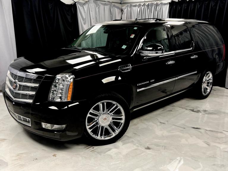 2014 Cadillac Escalade ESV Platinum Edition's photo