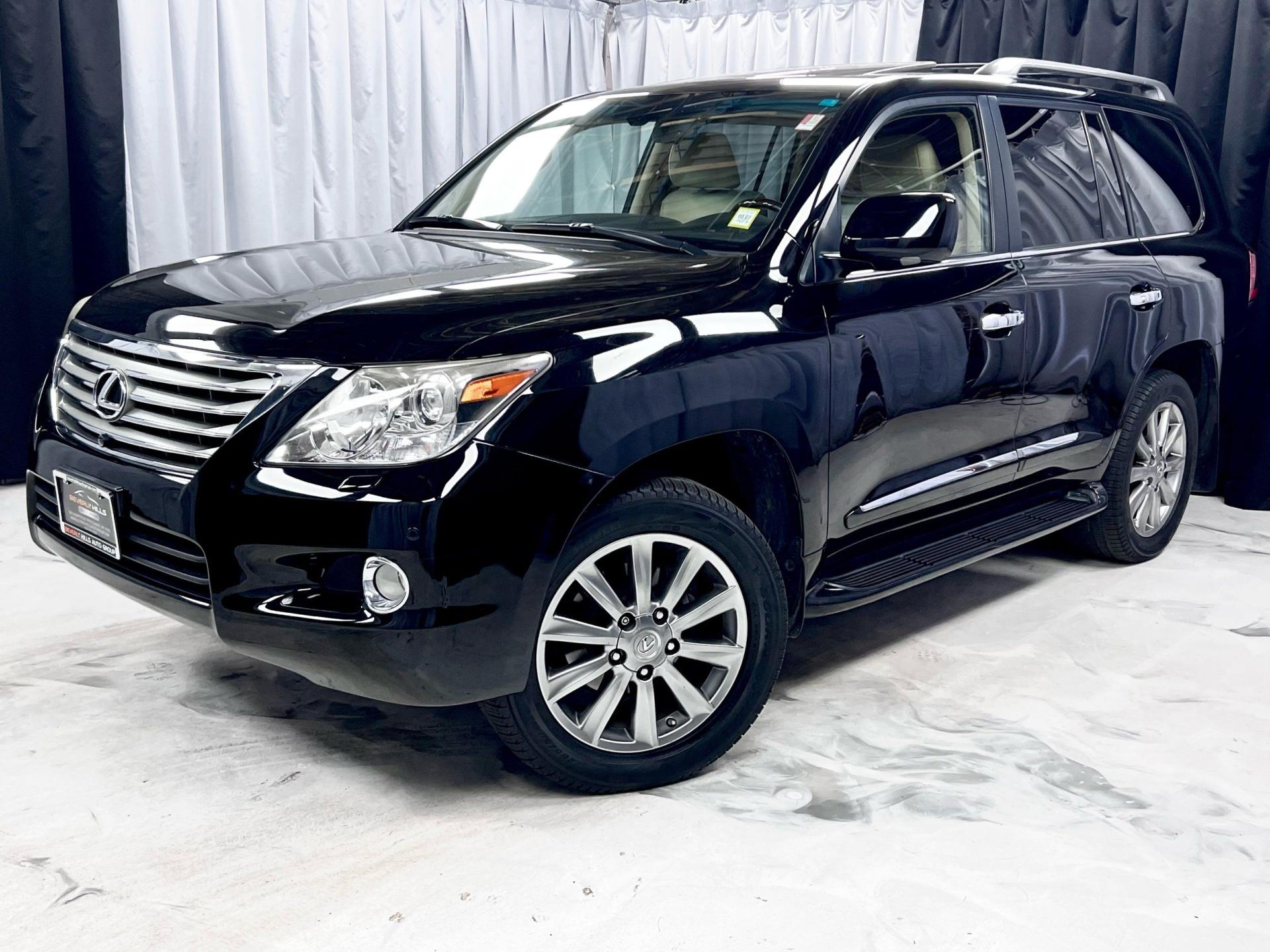 2011 Lexus LX 600 570's photo