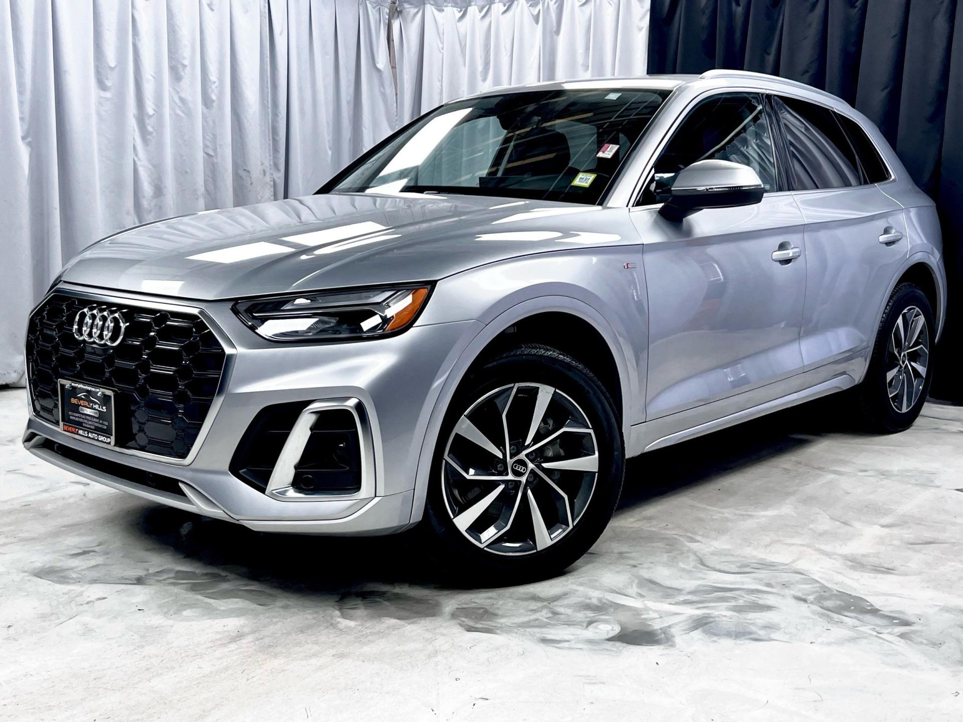 2022 Audi Q5 45 Premium Plus's photo