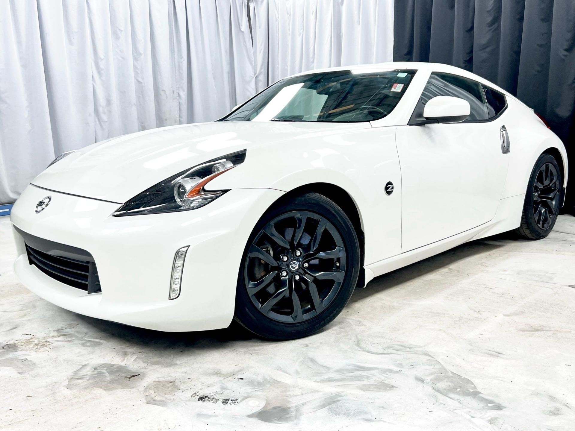 2020 Nissan 370Z Coupe 6M/T's photo
